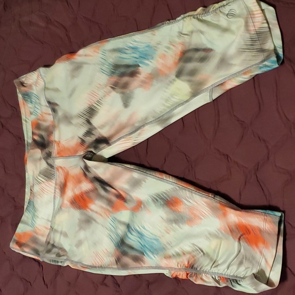 MPG athletic capri legging - Picture 4 of 5